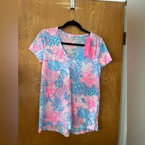 Lilly Pulitzer Etta Pink and Blue Floral V-Neck Tee XS